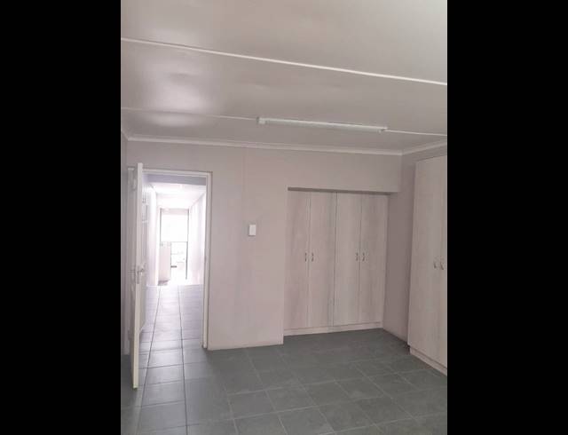 Business property to rent in WORCESTER CENTRAL